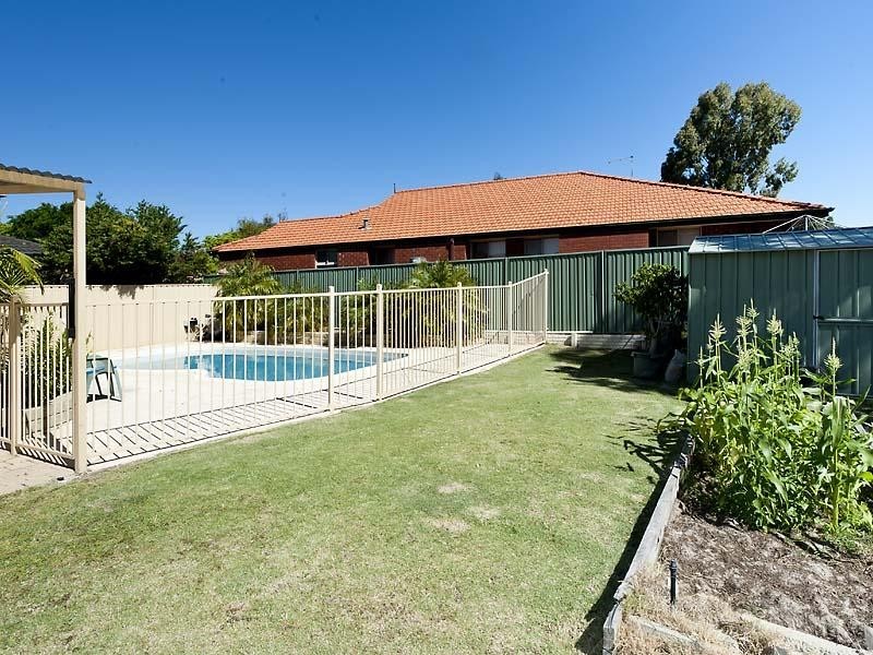 5 Tallow Grove, Helena Valley WA 6056