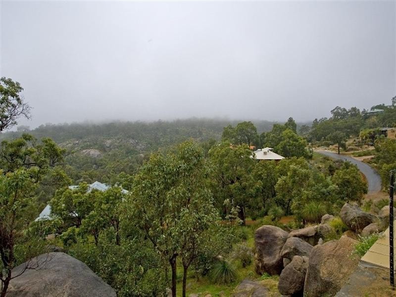 6 Park Way, Swan View WA 6056