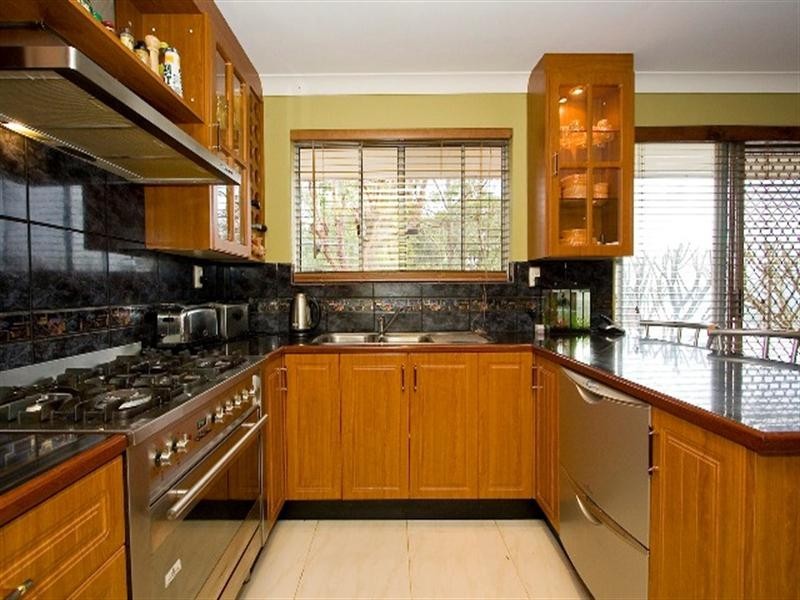 6 Park Way, Swan View WA 6056