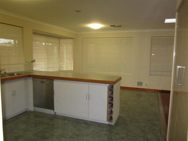 35 Tatlock Way, Stratton WA 6056