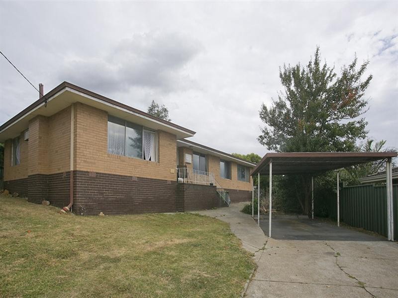 16 Bladon Way, Swan View WA 6056