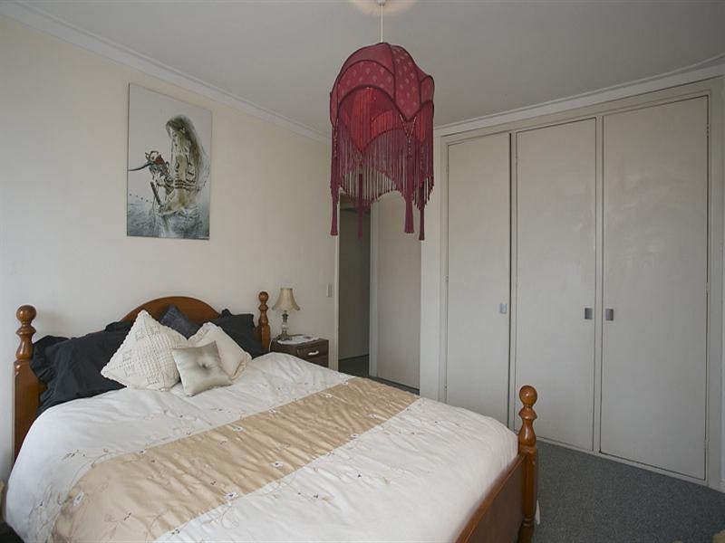 16 Bladon Way, Swan View WA 6056