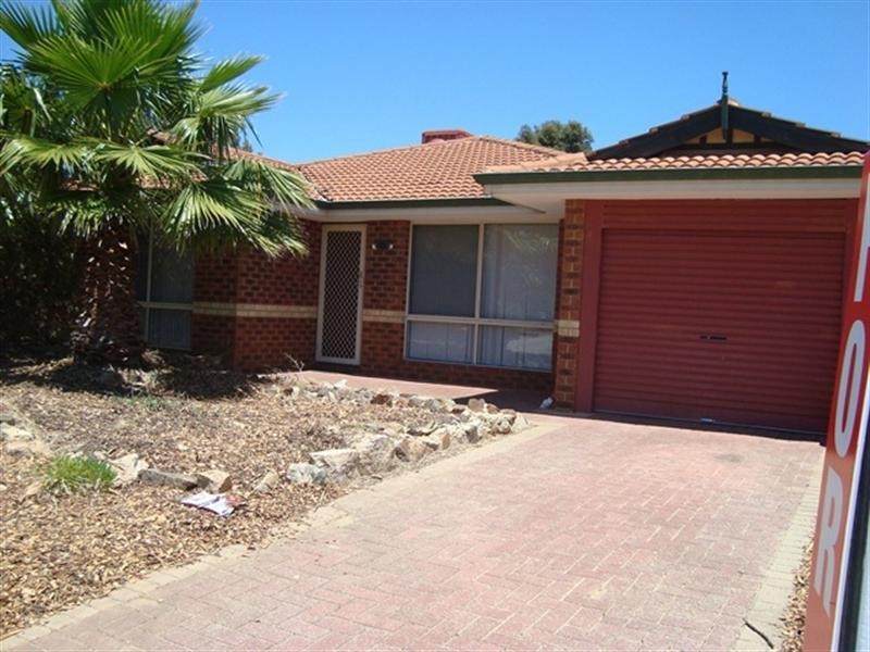 16 Waterlily Drive, Stratton WA 6056