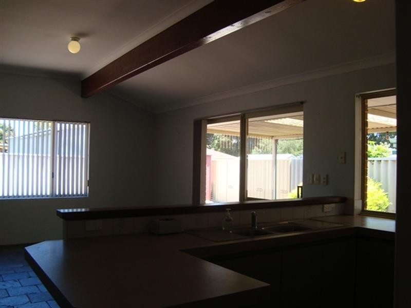 16 Waterlily Drive, Stratton WA 6056