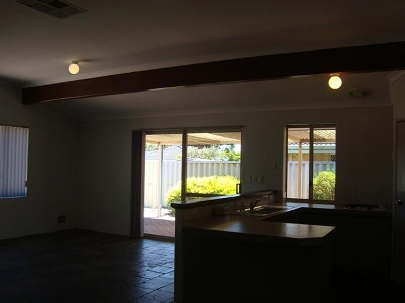 16 Waterlily Drive, Stratton WA 6056