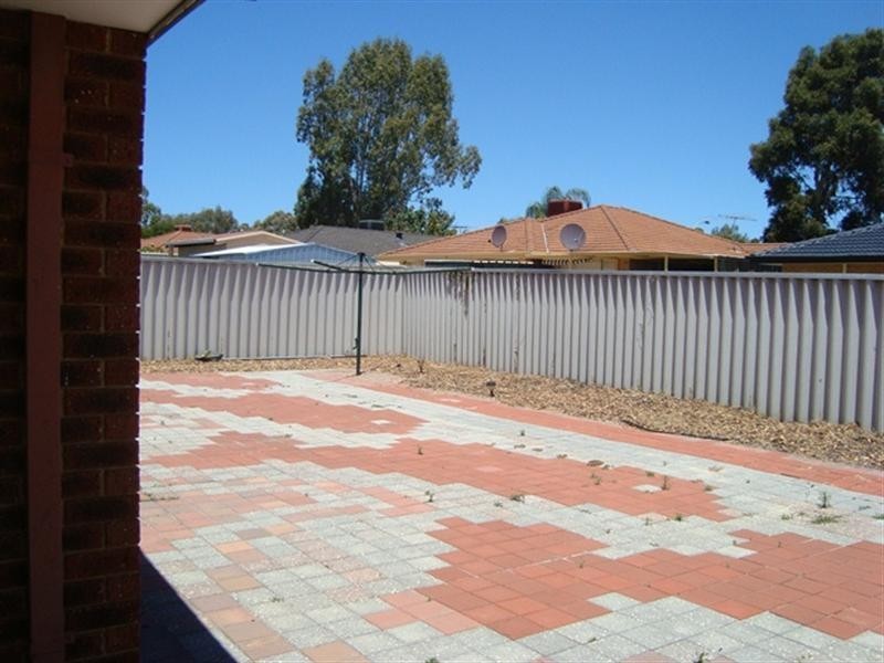 16 Waterlily Drive, Stratton WA 6056