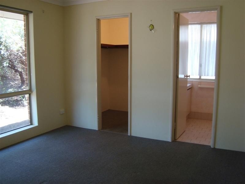 16 Waterlily Drive, Stratton WA 6056