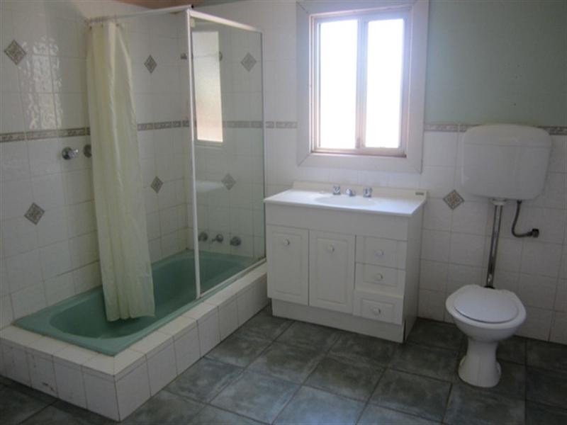 196 Haddrill Road, Baskerville WA 6056