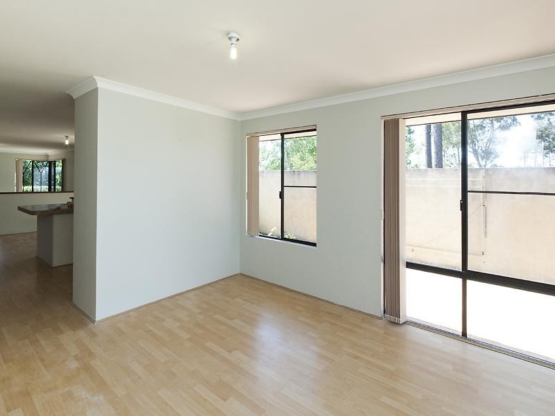 2 Siena Lane, Ellenbrook WA 6069