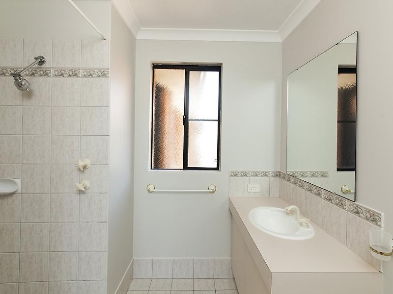 2 Siena Lane, Ellenbrook WA 6069