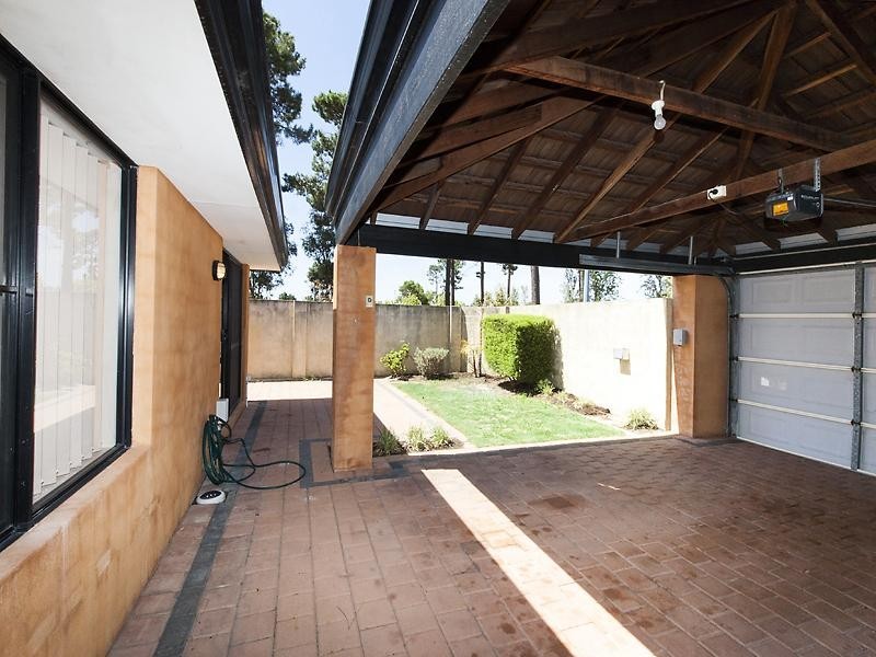 2 Siena Lane, Ellenbrook WA 6069