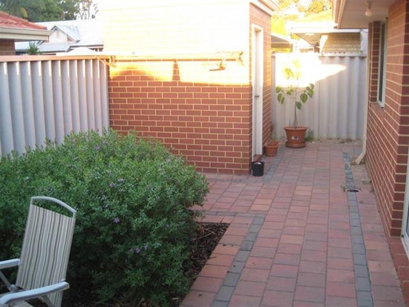 1/4A John Street, Midland WA 6056