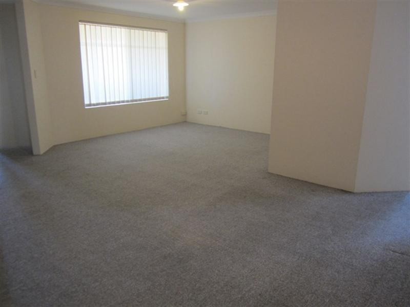 35 Alsace Avenue, Caversham WA 6055