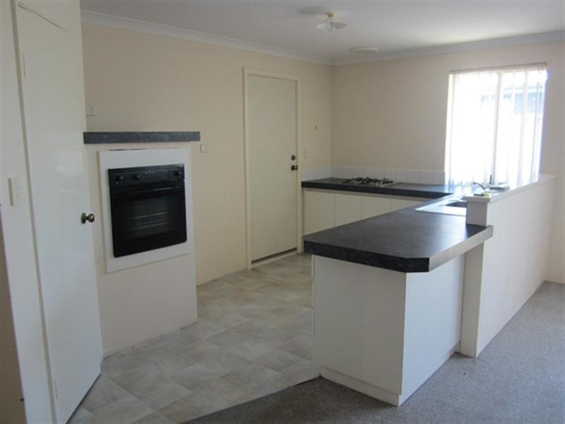 35 Alsace Avenue, Caversham WA 6055