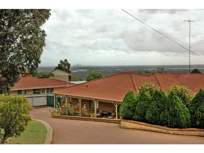 8 Brie Brie Crescent, Kalamunda WA 6076