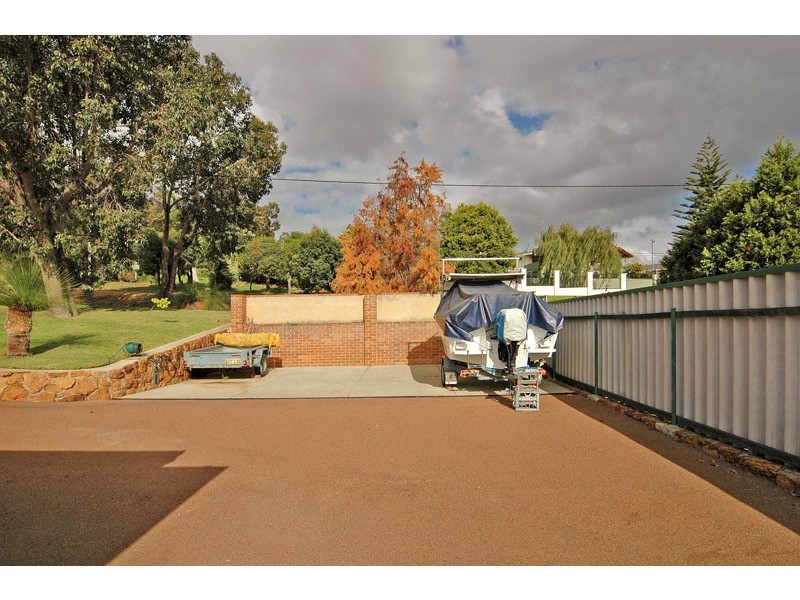 8 Brie Brie Crescent, Kalamunda WA 6076