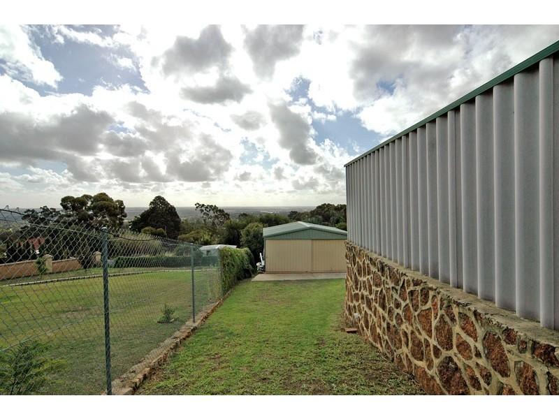 8 Brie Brie Crescent, Kalamunda WA 6076