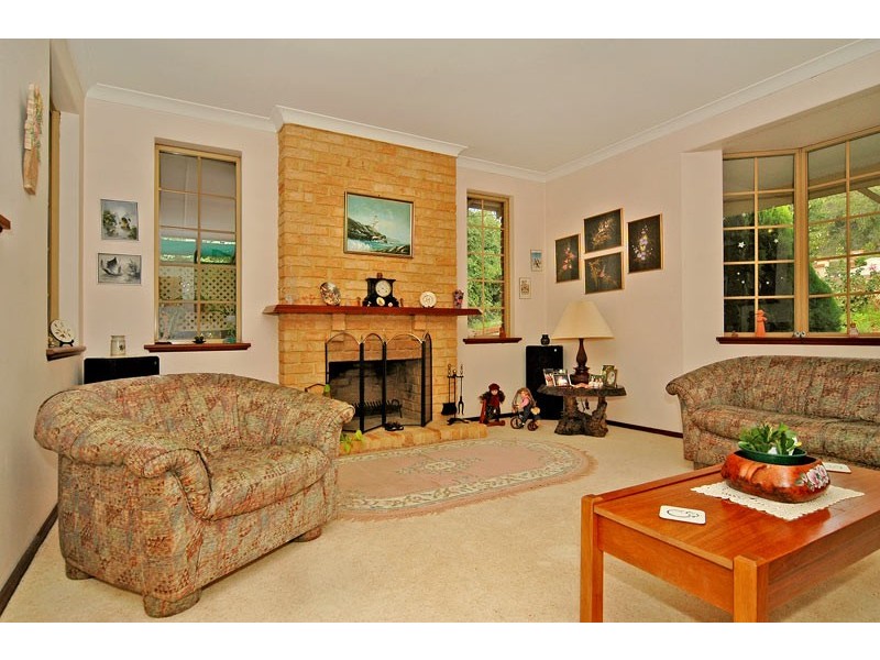 8 Brie Brie Crescent, Kalamunda WA 6076