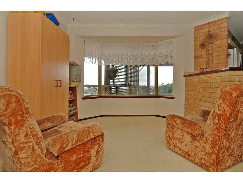 8 Brie Brie Crescent, Kalamunda WA 6076