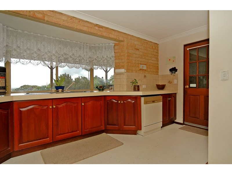 8 Brie Brie Crescent, Kalamunda WA 6076