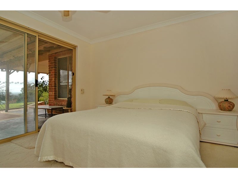 8 Brie Brie Crescent, Kalamunda WA 6076