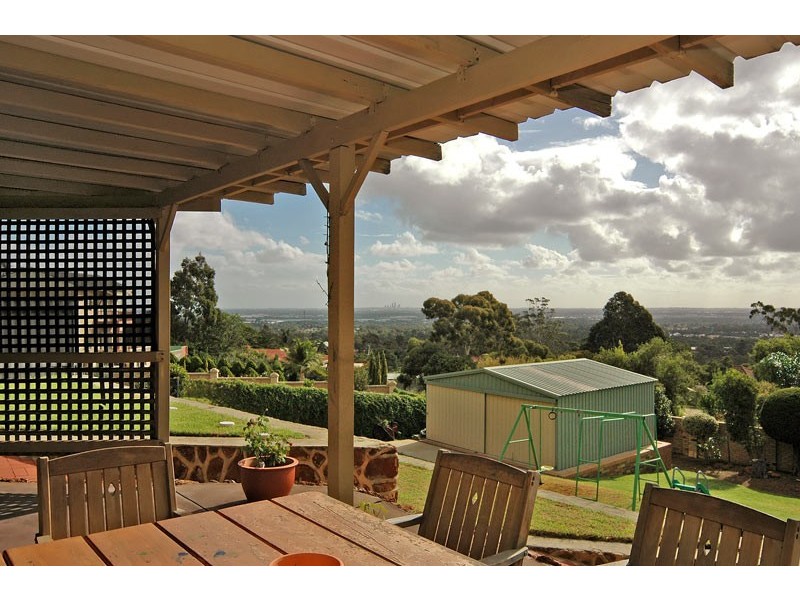 8 Brie Brie Crescent, Kalamunda WA 6076