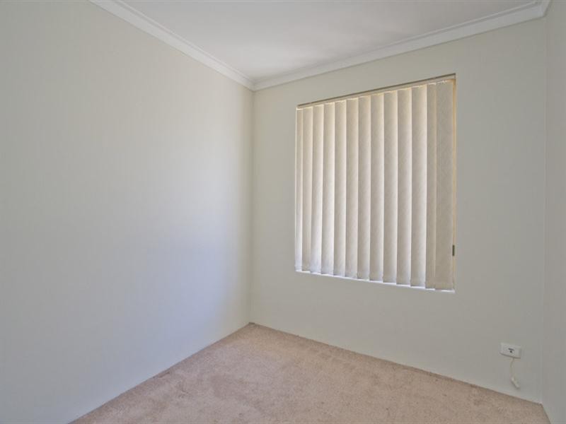 16 Augustus Way, Marangaroo WA 6064