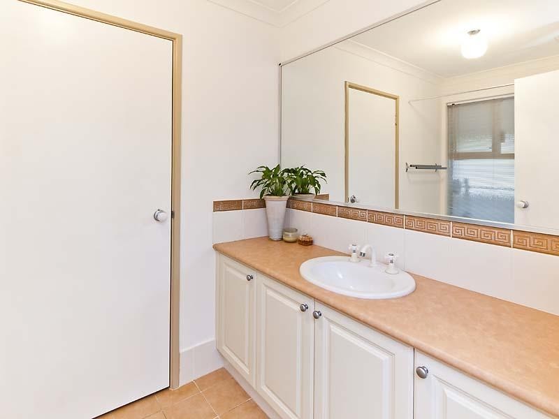 24 Cecil Street, Glen Forrest WA 6071