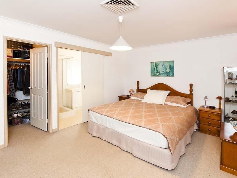 24 Cecil Street, Glen Forrest WA 6071