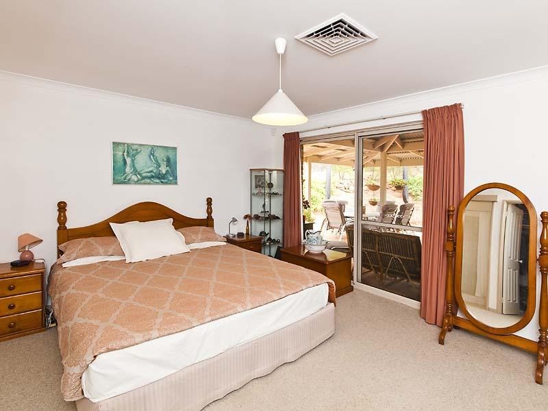 24 Cecil Street, Glen Forrest WA 6071