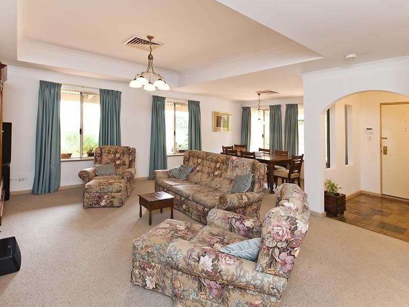 24 Cecil Street, Glen Forrest WA 6071