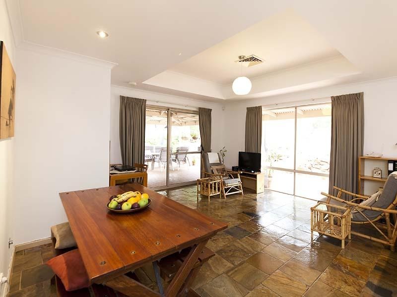 24 Cecil Street, Glen Forrest WA 6071