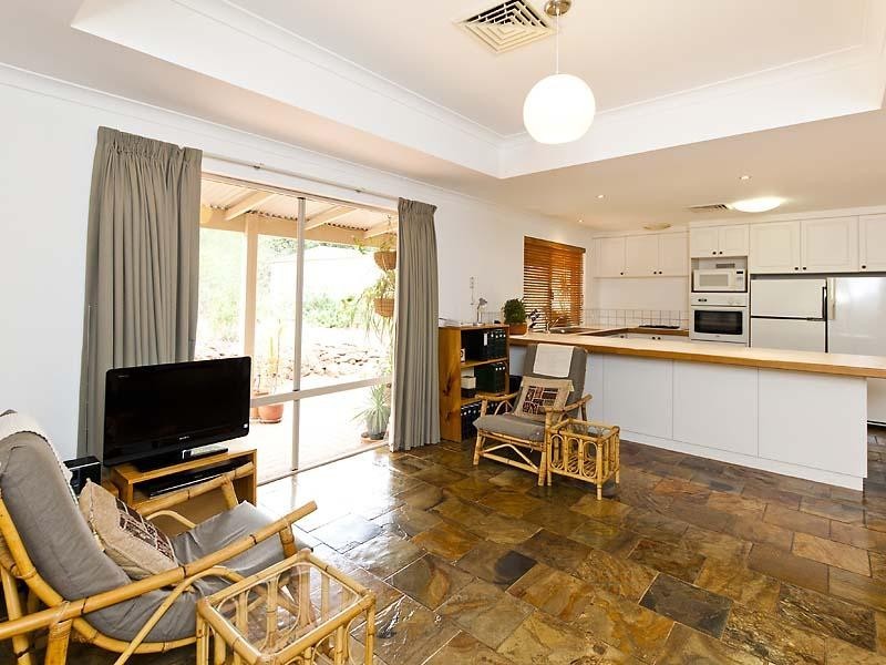 24 Cecil Street, Glen Forrest WA 6071