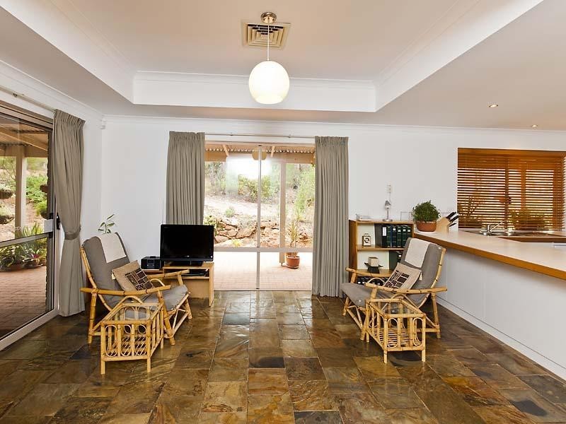 24 Cecil Street, Glen Forrest WA 6071