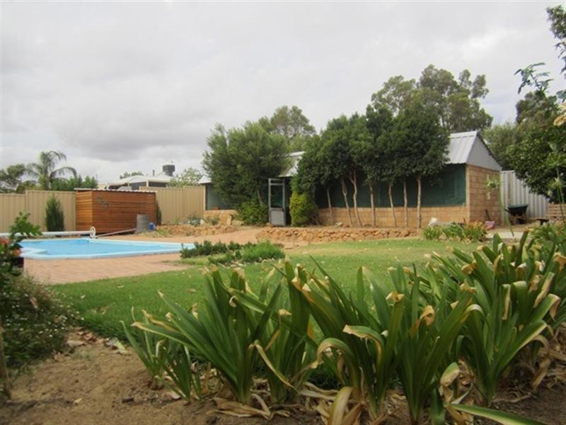 116 Innaminka Road, Greenmount WA 6056