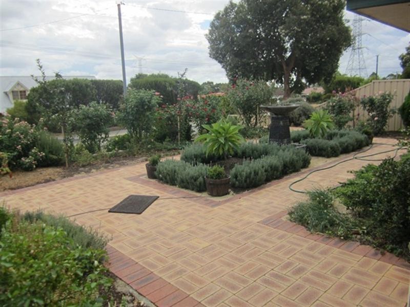 116 Innaminka Road, Greenmount WA 6056