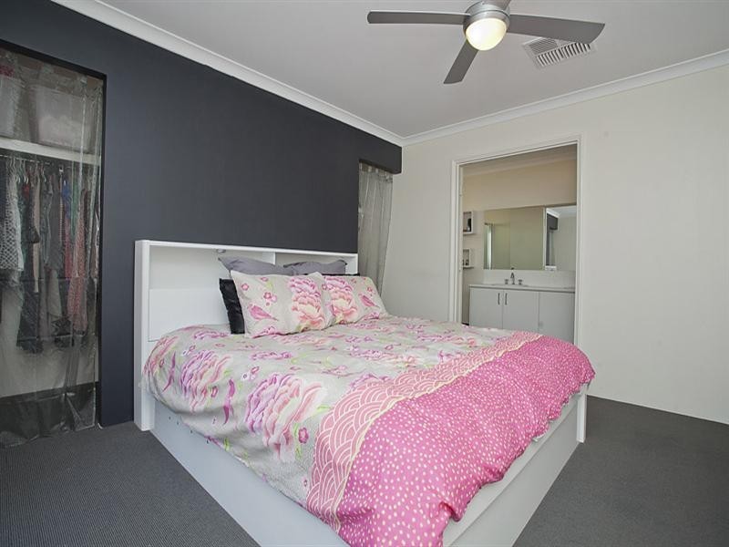 5 Parkfarm Drive, South Guildford WA 6055