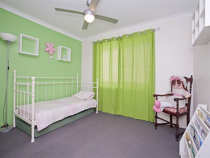 5 Parkfarm Drive, South Guildford WA 6055