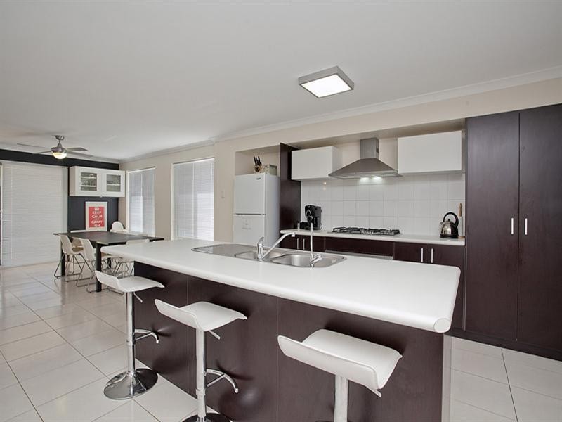 5 Parkfarm Drive, South Guildford WA 6055