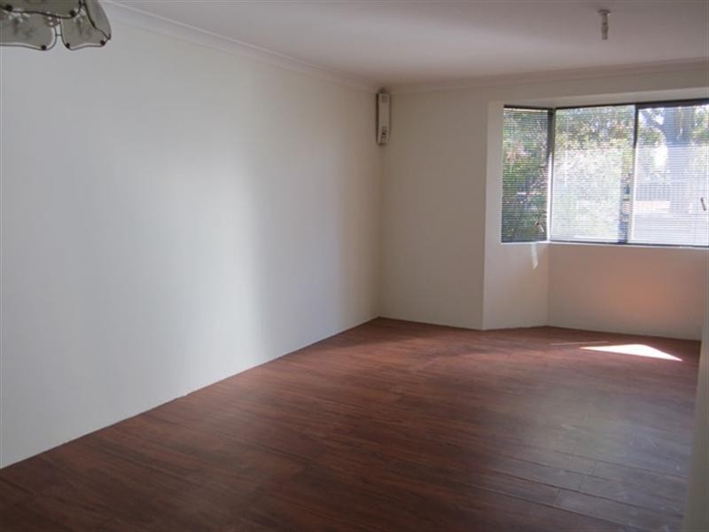 22 Crossway, Swan View WA 6056