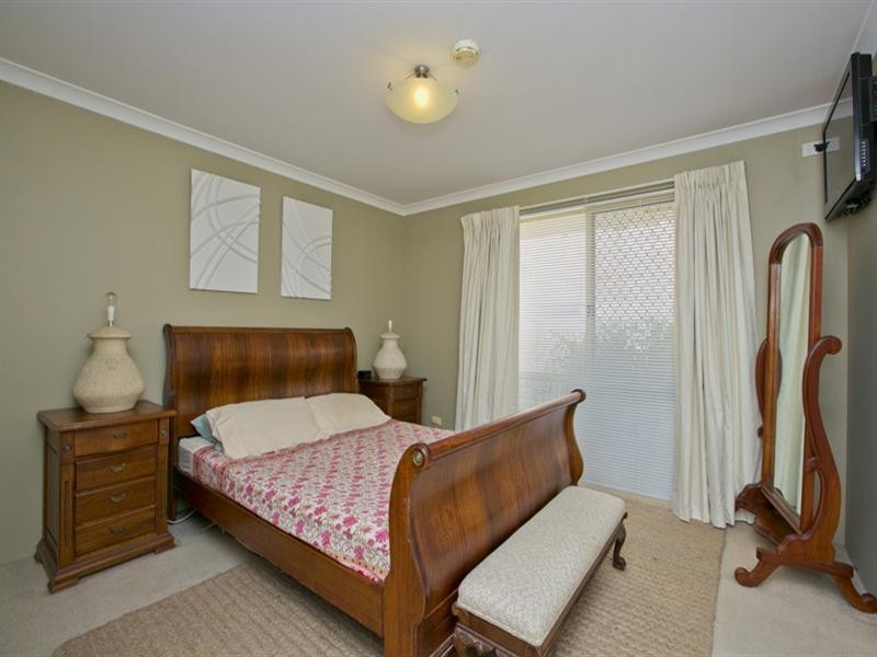 85 Stapleford Place, Swan View WA 6056