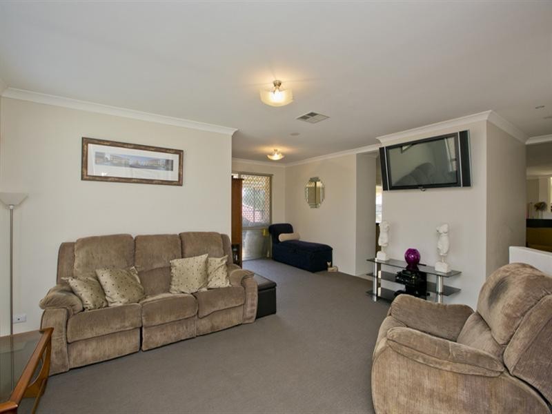 85 Stapleford Place, Swan View WA 6056