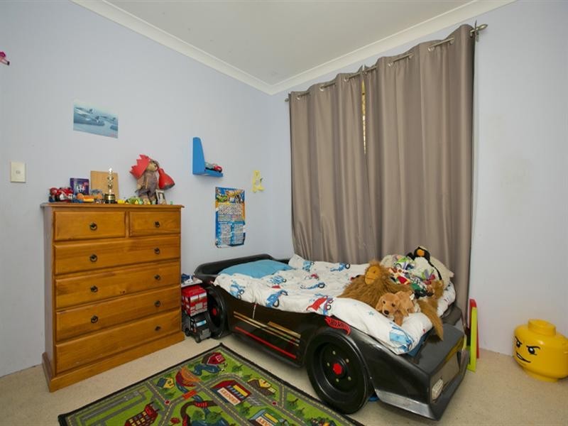 85 Stapleford Place, Swan View WA 6056