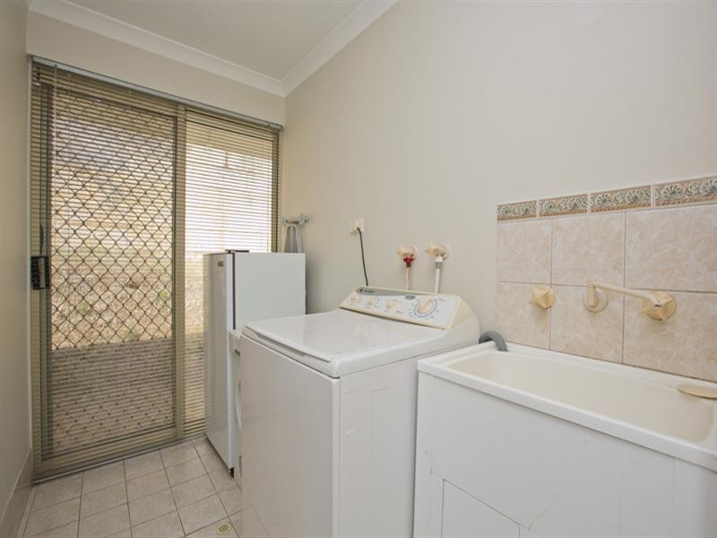 85 Stapleford Place, Swan View WA 6056