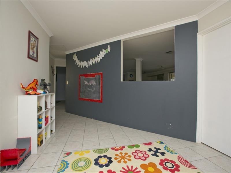 85 Stapleford Place, Swan View WA 6056