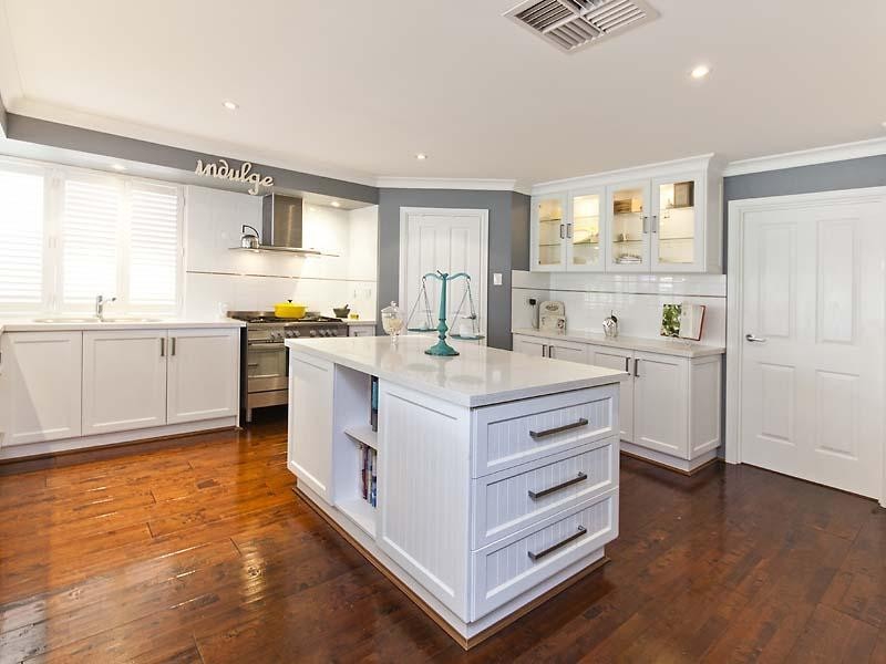 128 Riverview Avenue, South Guildford WA 6055