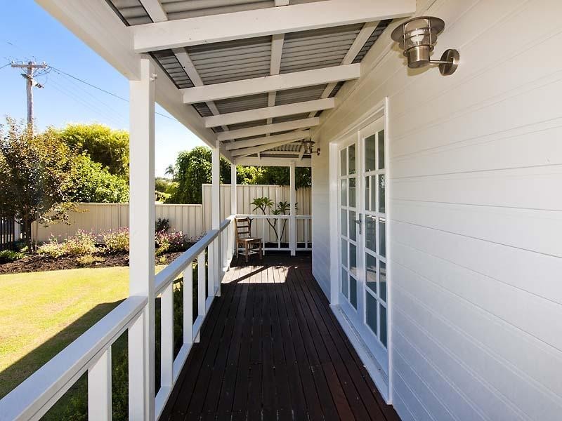 128 Riverview Avenue, South Guildford WA 6055