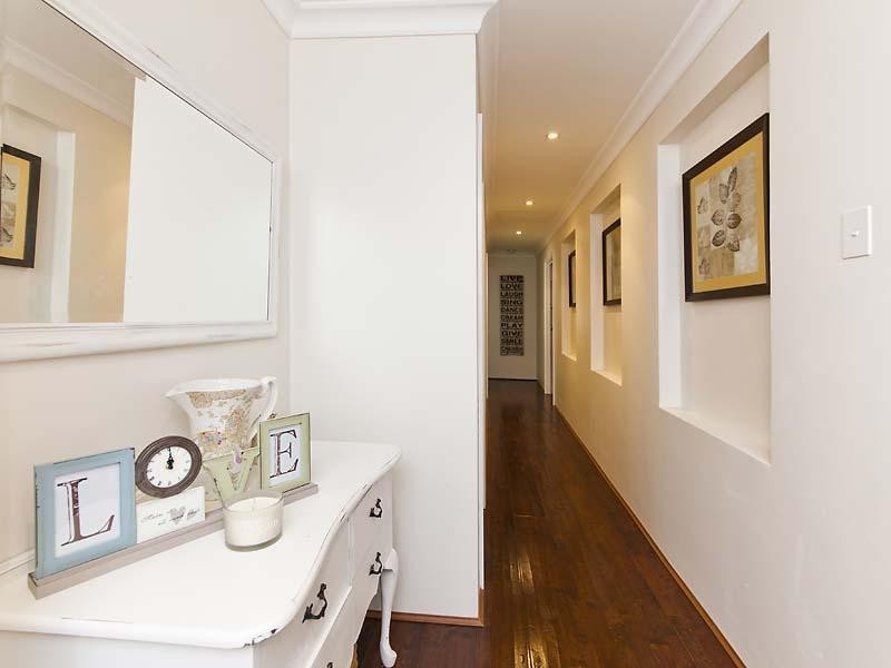 128 Riverview Avenue, South Guildford WA 6055