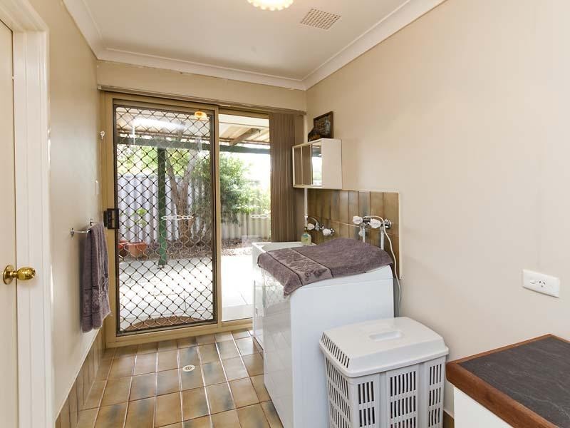 4/22 John Street, Midland WA 6056