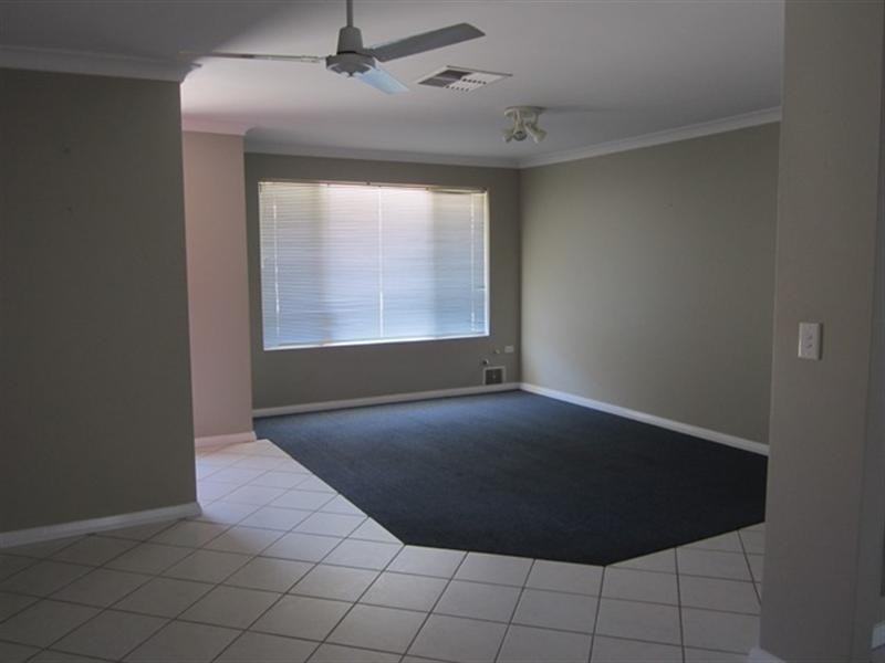 10/1 Park Road, Midvale WA 6056